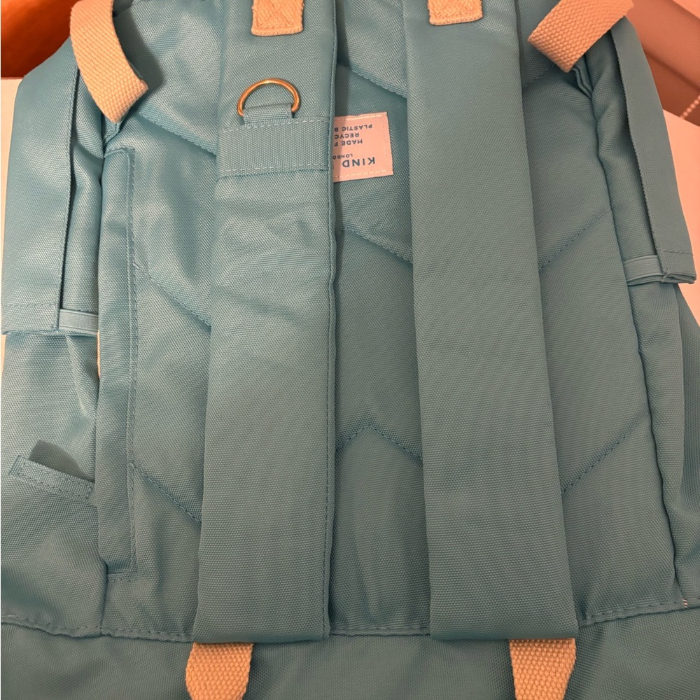 Kind Backpack in RARE COLOR - Picture 5 of 8
